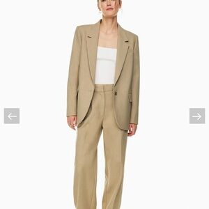 Aritzia’s Wilfred oversized Blazer - size S